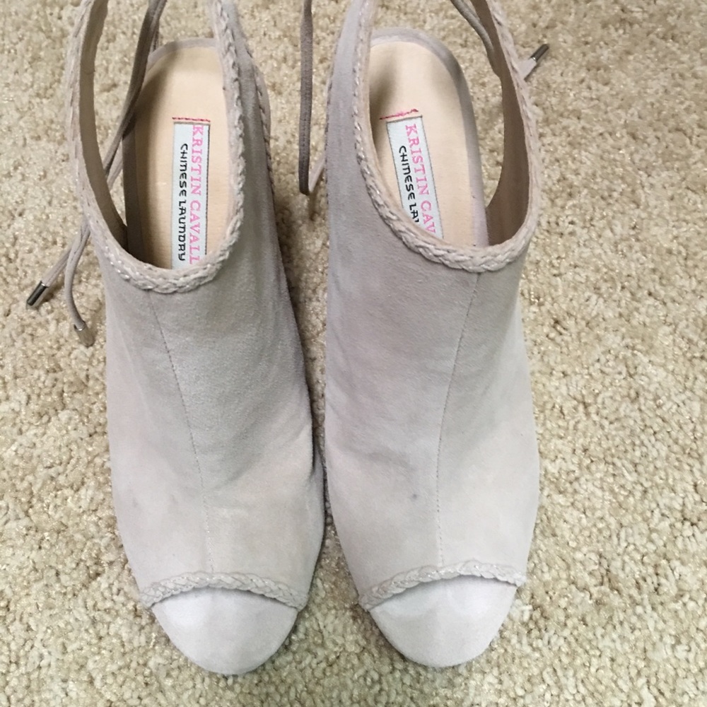 Chinese Laundry (by KC) never worn wedge - 8.5